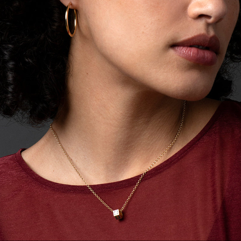 Custom Faceted Heart Beat : Fine Belcher Necklace Olive