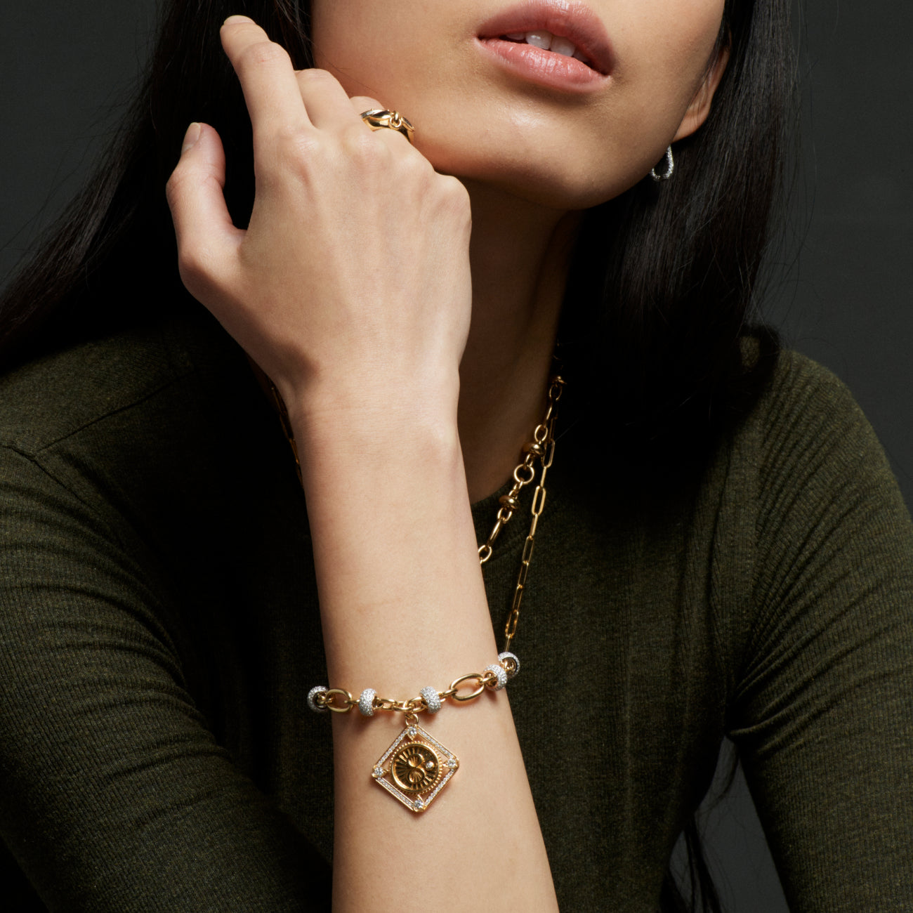 Framed Karma Orbit Bracelet : in Yellow Gold with Diamonds