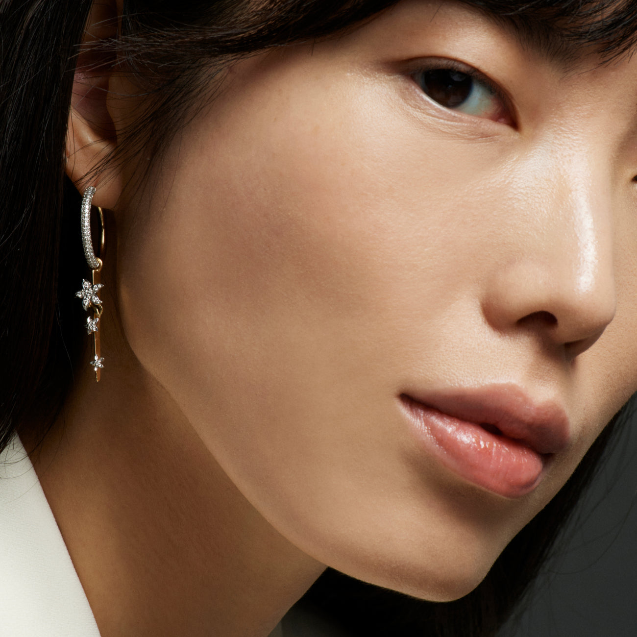 Thorn Medium Pave Diamond Hoop Earring : in Mixed Gold