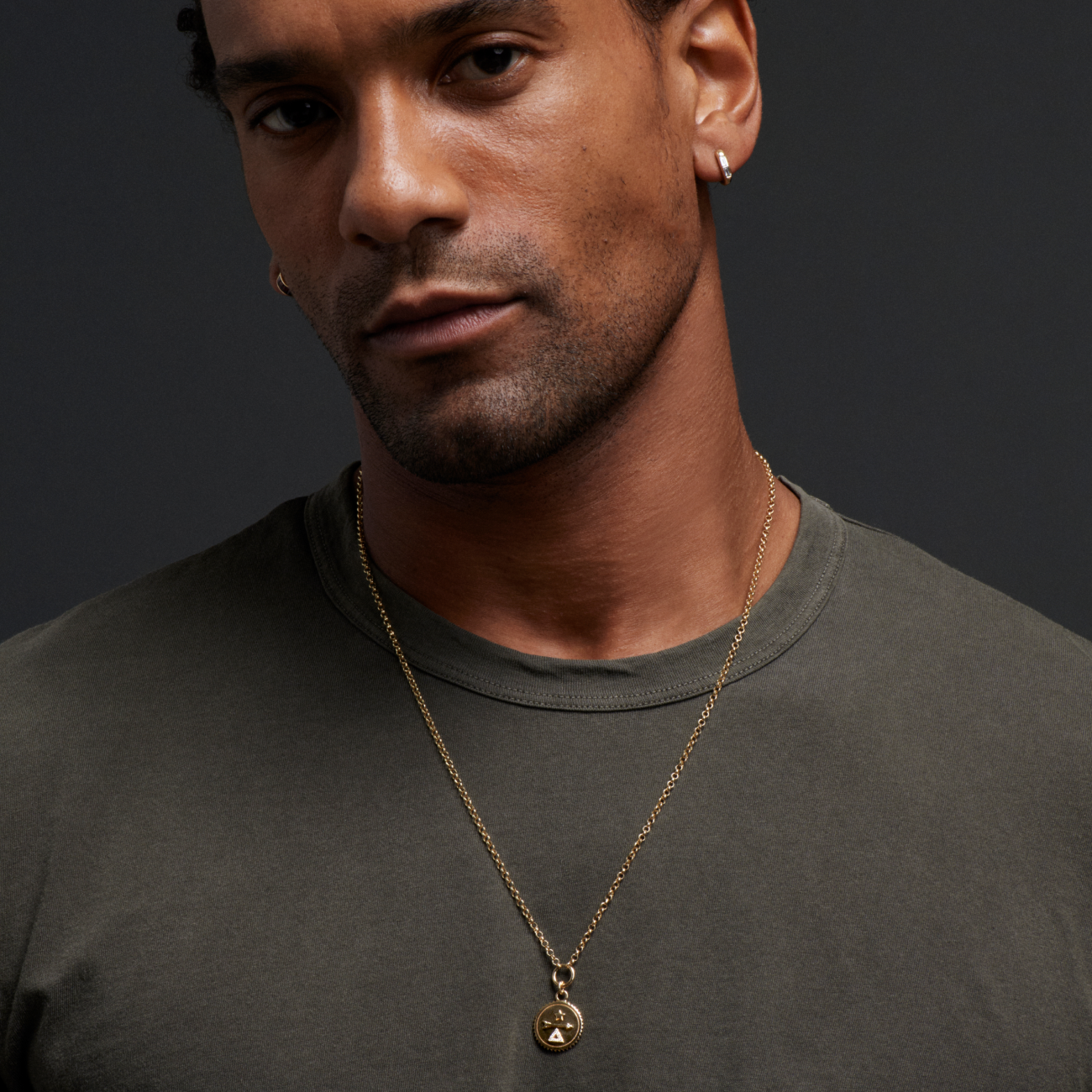 Dream Small Stationary Belcher Necklace : In Yellow Gold